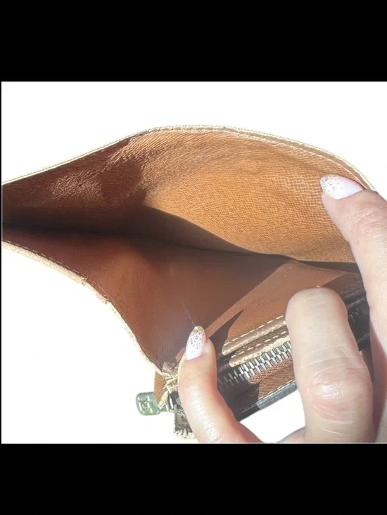 Louis Vuitton Monogram Canvas Wallet in Brown and Gold - Picture 8 of 11